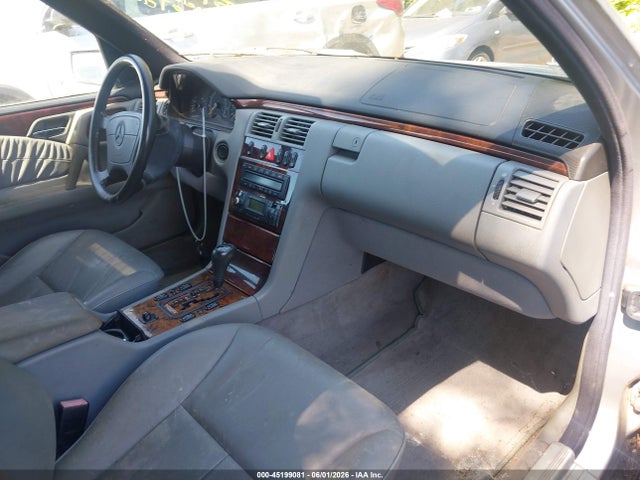 Mercedes-Benz E-Class Awd