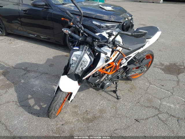 KTM 390 Duke