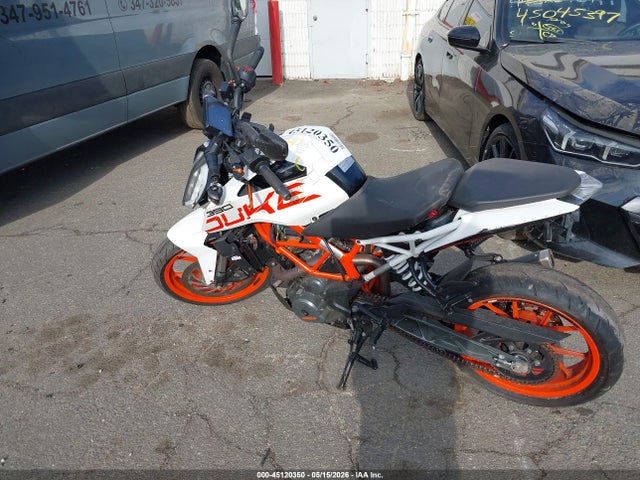 KTM 390 Duke