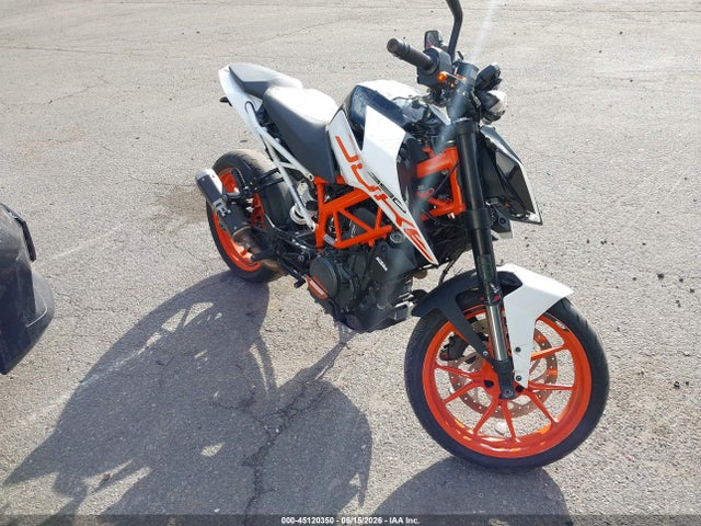 Salvage KTM 390 Image