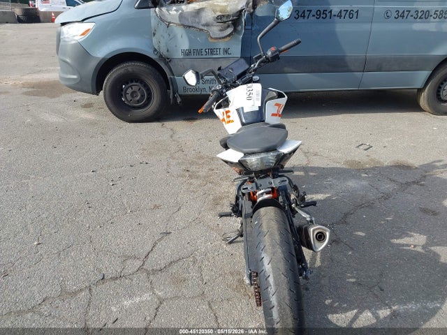 KTM 390 Duke