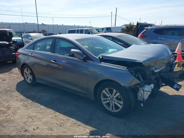 Salvage Hyundai SONATA Image