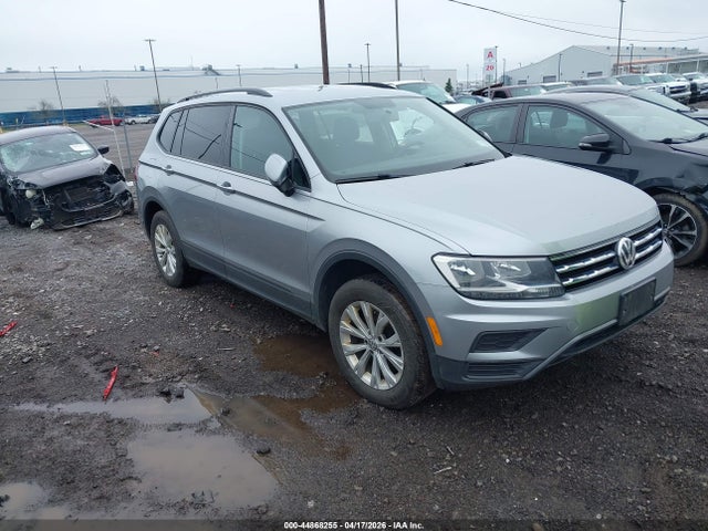 Salvage Volkswagen Tiguan Image