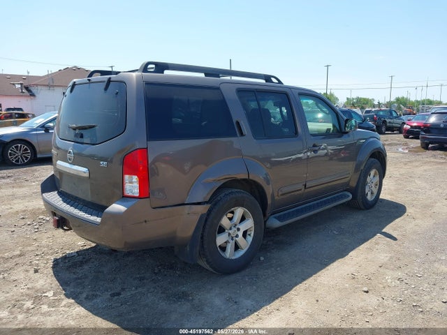 Nissan Pathfinder Se