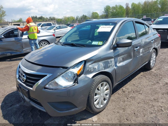 Nissan Versa