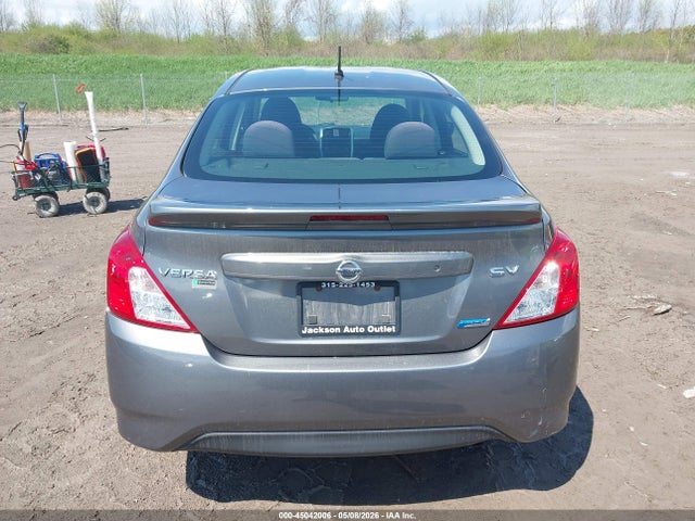 Nissan Versa