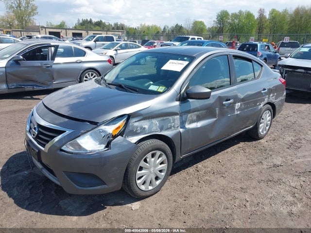 Nissan Versa