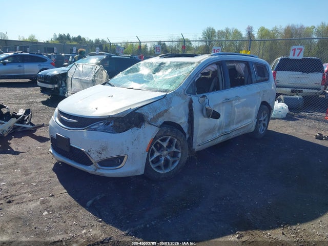 Chrysler Pacifica Limited