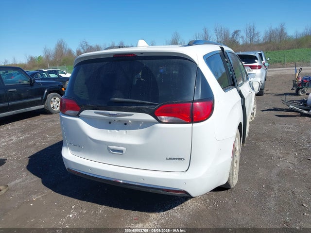 Chrysler Pacifica Limited