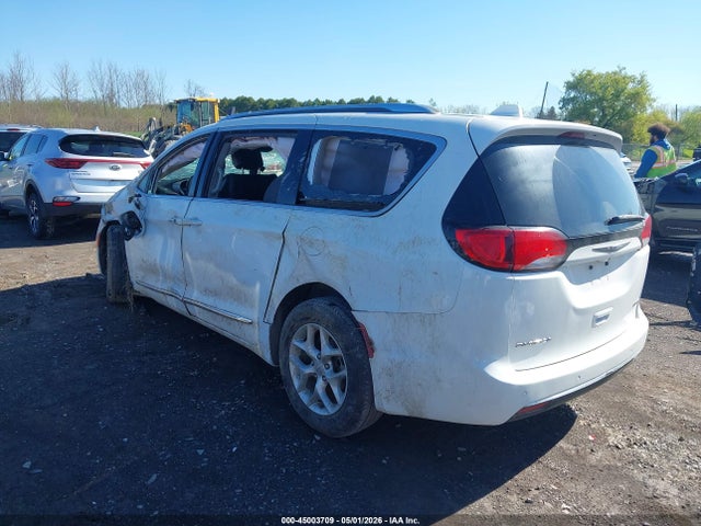Chrysler Pacifica Limited