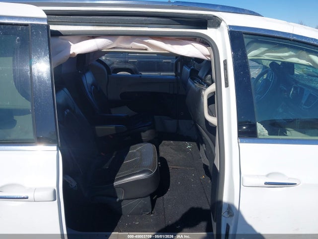 Chrysler Pacifica Limited