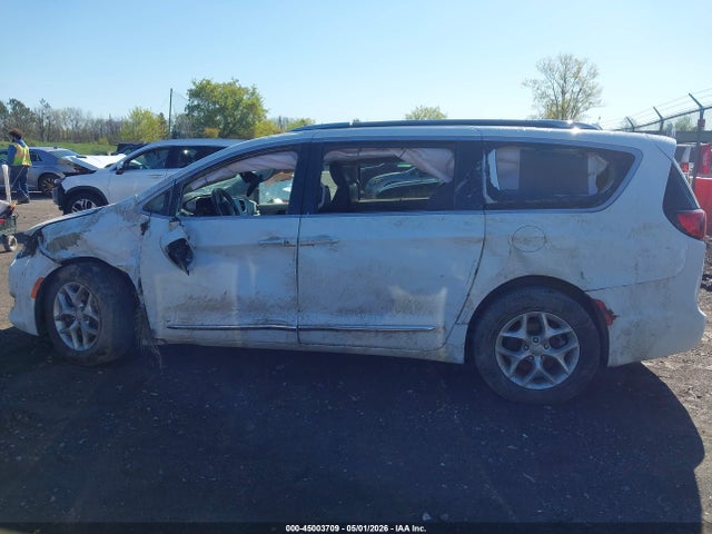 Chrysler Pacifica Limited