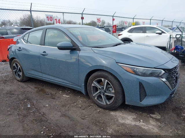 Salvage Nissan Sentra Image