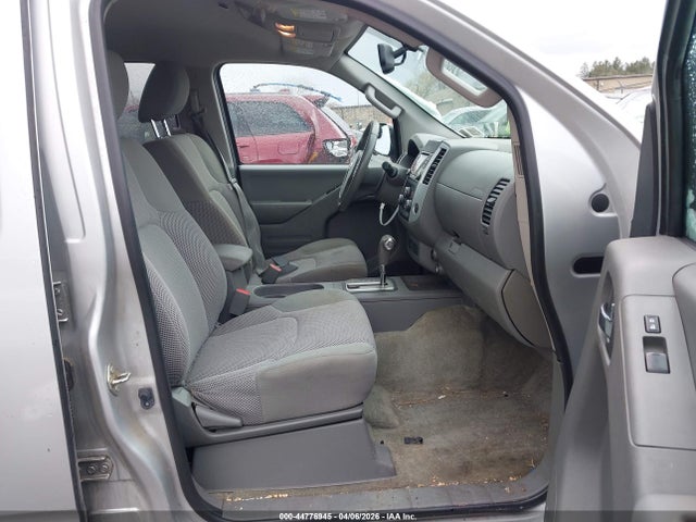 Nissan Frontier Sv