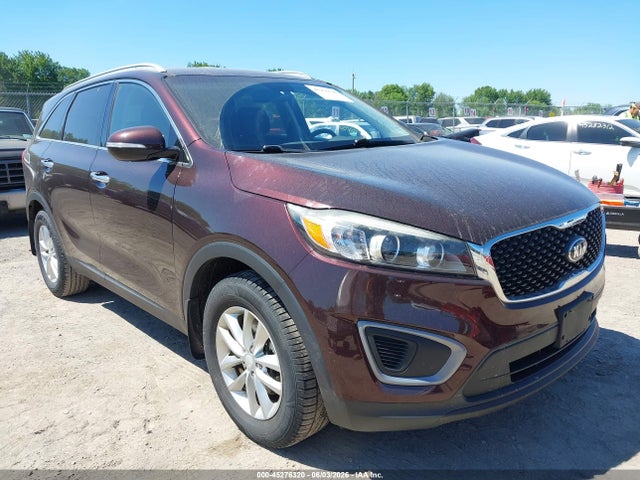 Salvage Kia Sorento Image