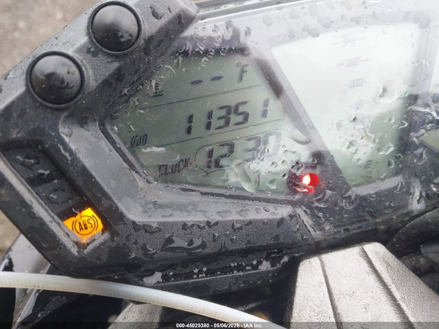 Kawasaki Zr800 B
