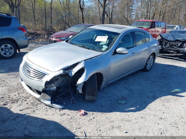 INFINITI Q40