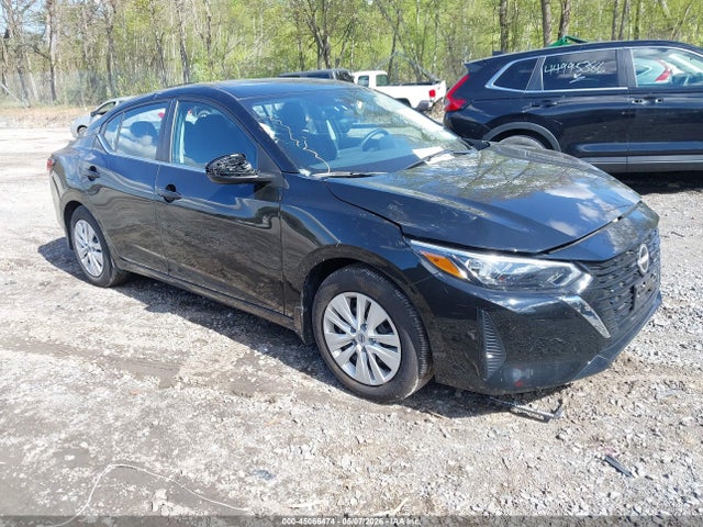 Salvage Nissan Sentra Image