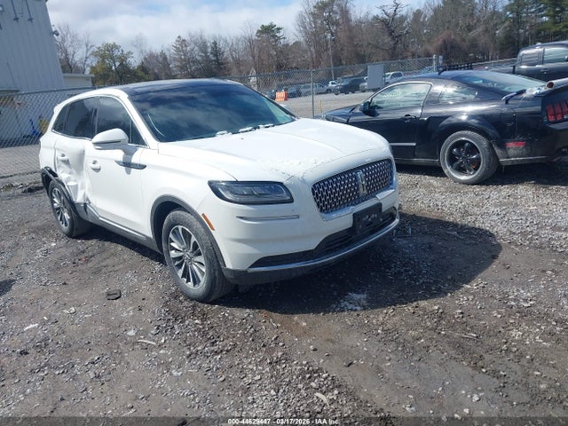 Salvage Lincoln Nautilus Image