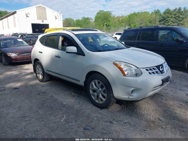 Salvage Nissan Rogue Image