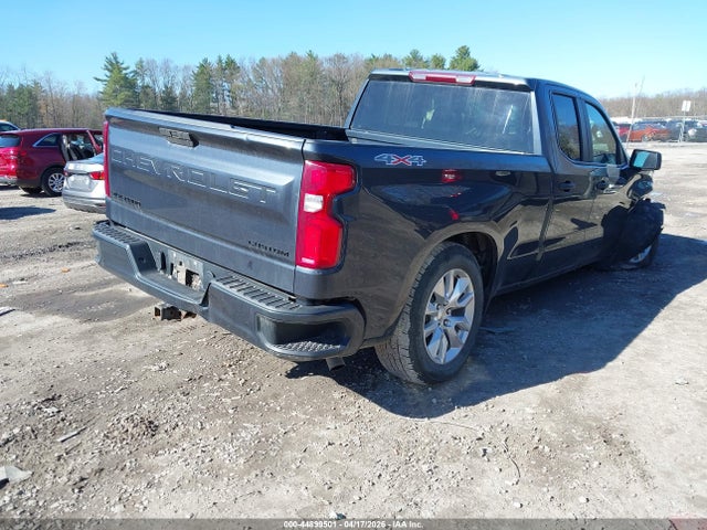 Chevrolet Silverado 1500 4wd  Standard Bed Custom