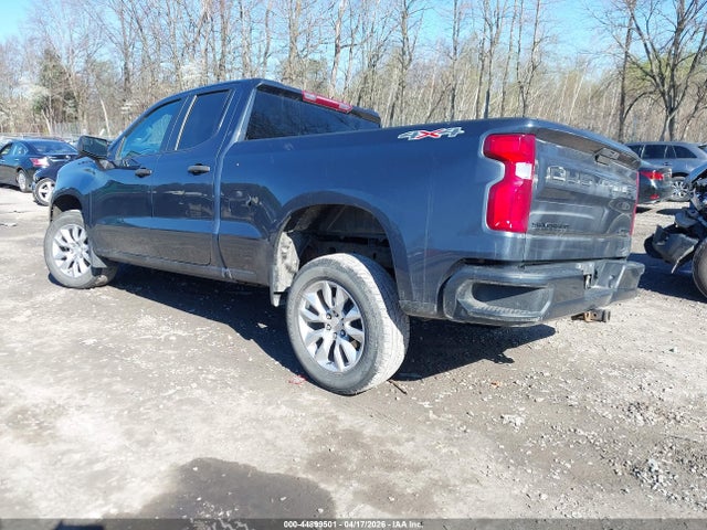 Chevrolet Silverado 1500 4wd  Standard Bed Custom
