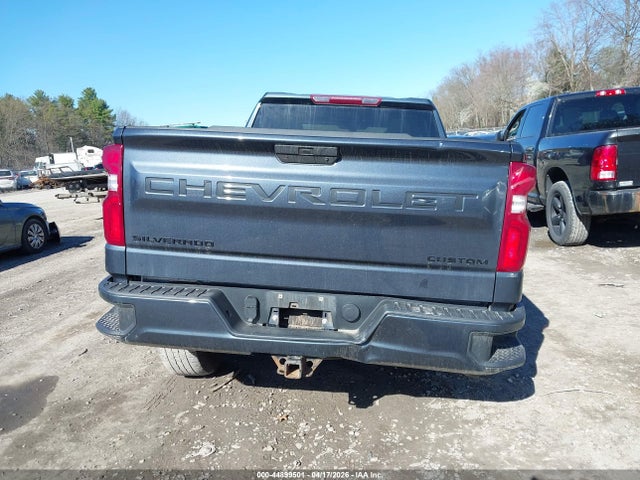 Chevrolet Silverado 1500 4wd  Standard Bed Custom