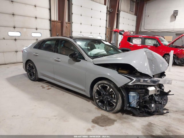 Salvage Kia K5 Image