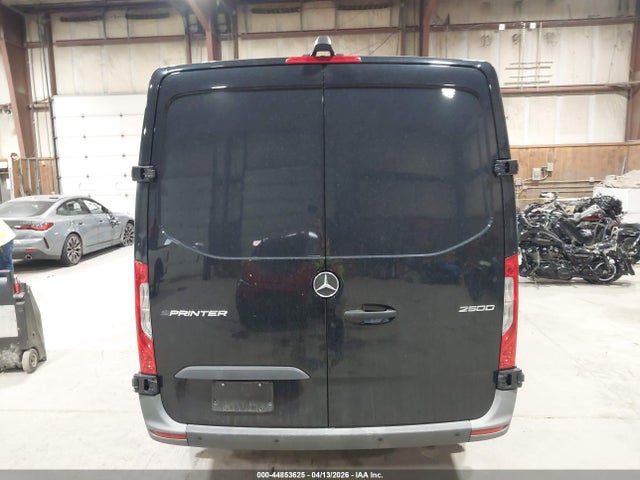 Mercedes-Benz Sprinter 2500 Standard Roof I4