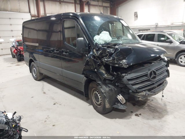 Salvage Mercedes-Benz Sprinter 2500 Image