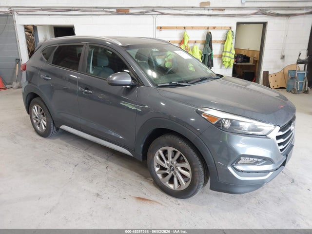 Salvage Hyundai TUCSON Image