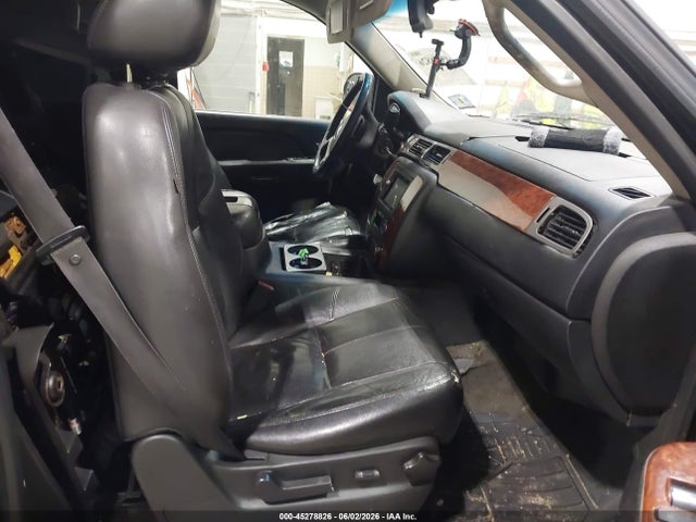 Chevrolet Suburban 1500 Lt