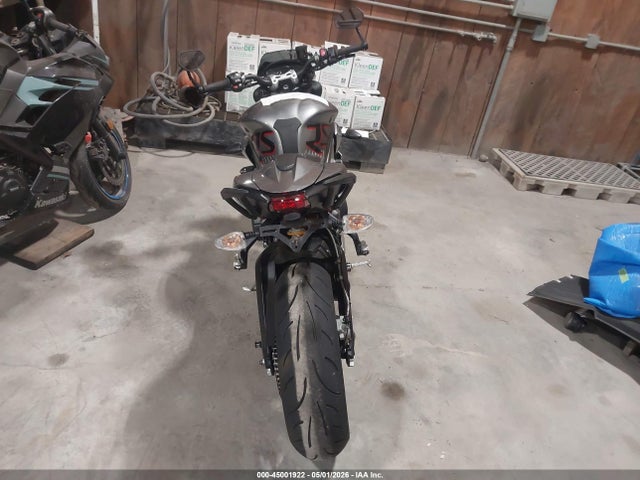 Triumph Street Triple Rs