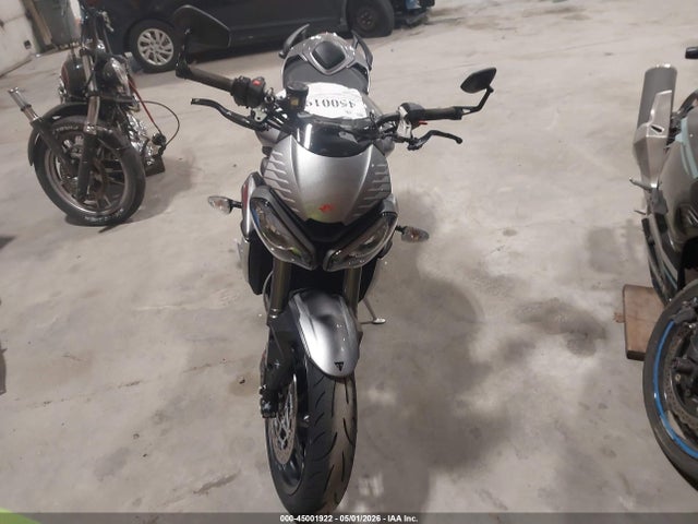 Triumph Street Triple Rs