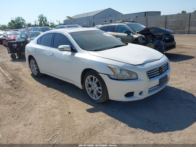 Salvage Nissan Maxima Image