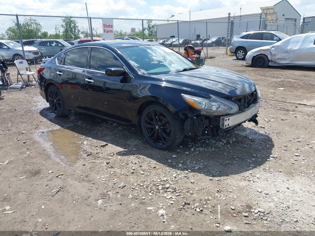 Salvage Nissan Altima Image