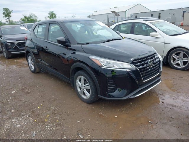 Salvage Nissan Kicks Image