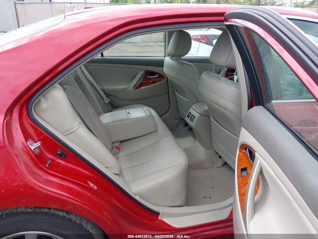Toyota Camry Xle V6