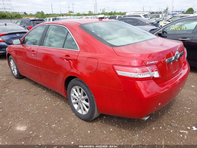 Toyota Camry Xle V6
