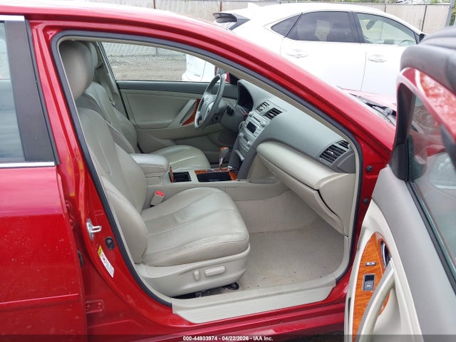 Toyota Camry Xle V6