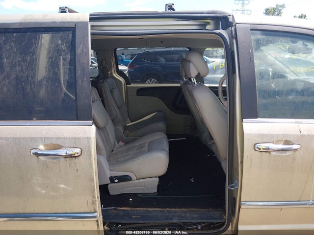 Chrysler Town & Country Touring-l