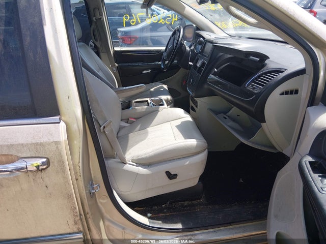 Chrysler Town & Country Touring-l