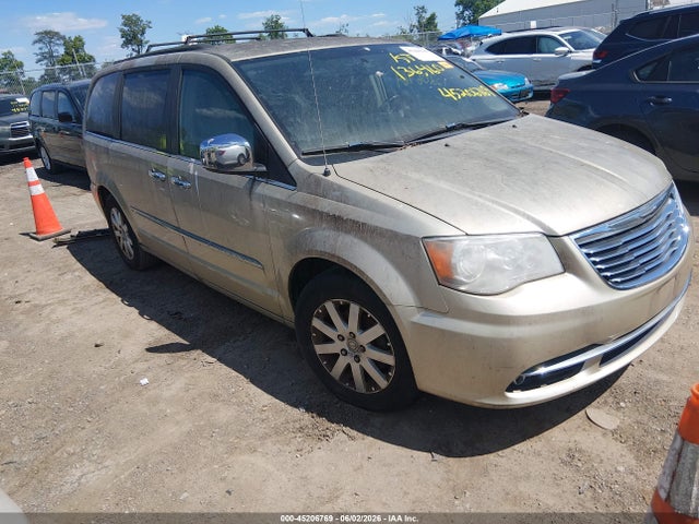 Salvage Chrysler Town & Country Image