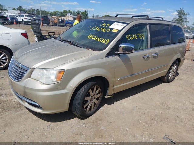 Chrysler Town & Country Touring-l