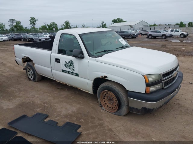 Salvage Chevrolet Silverado 1500 Image
