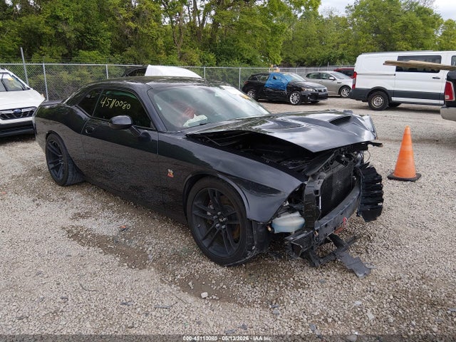 Salvage Dodge Challenger Image
