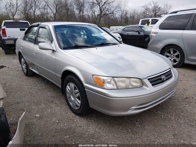 Salvage Toyota Camry Image