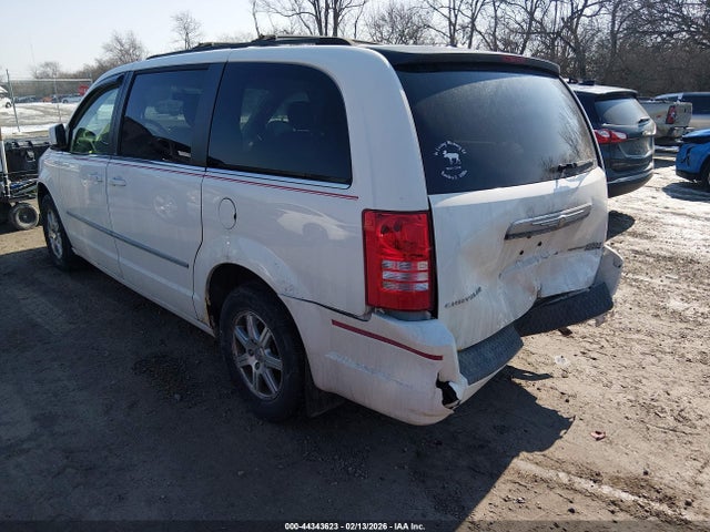 Chrysler Town & Country Touring