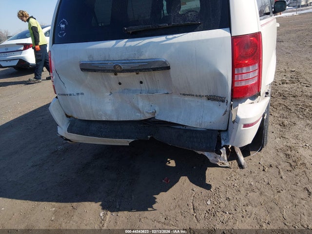 Chrysler Town & Country Touring
