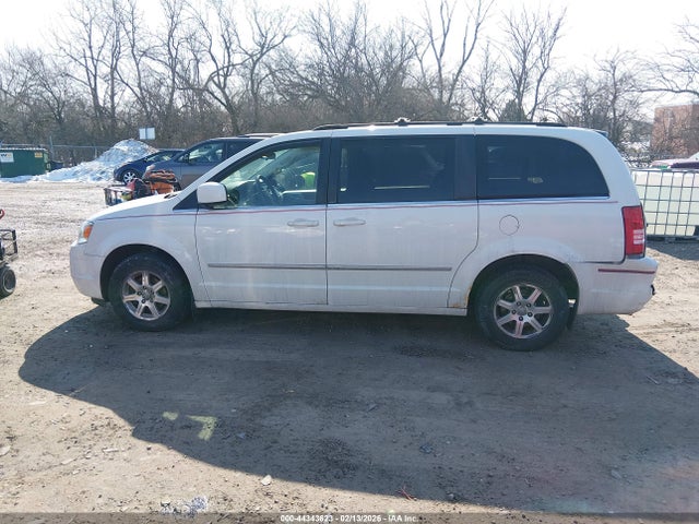 Chrysler Town & Country Touring